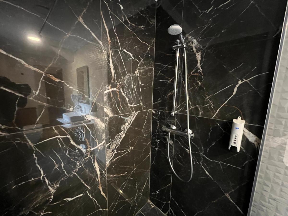 Hotel Boutique Cathedral Plaza Residences Room For Rent Downtown Bucureşti Eksteriør bilde