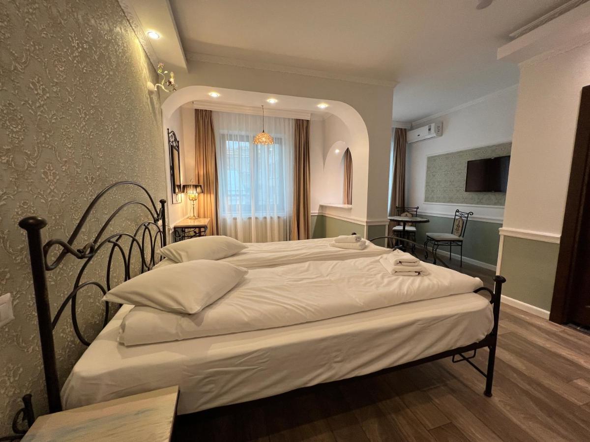 Hotel Boutique Cathedral Plaza Residences Room For Rent Downtown Bucureşti Eksteriør bilde