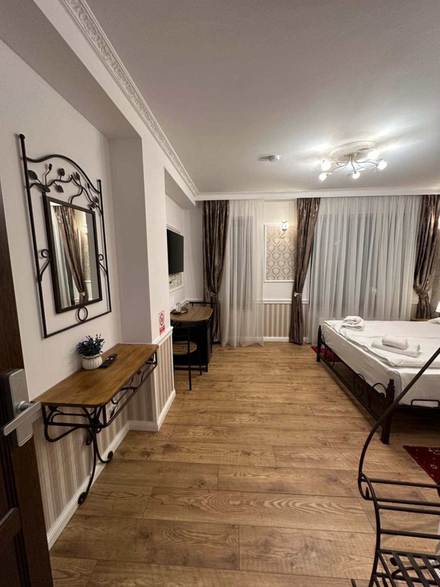 Hotel Boutique Cathedral Plaza Residences Room For Rent Downtown Bucureşti Eksteriør bilde